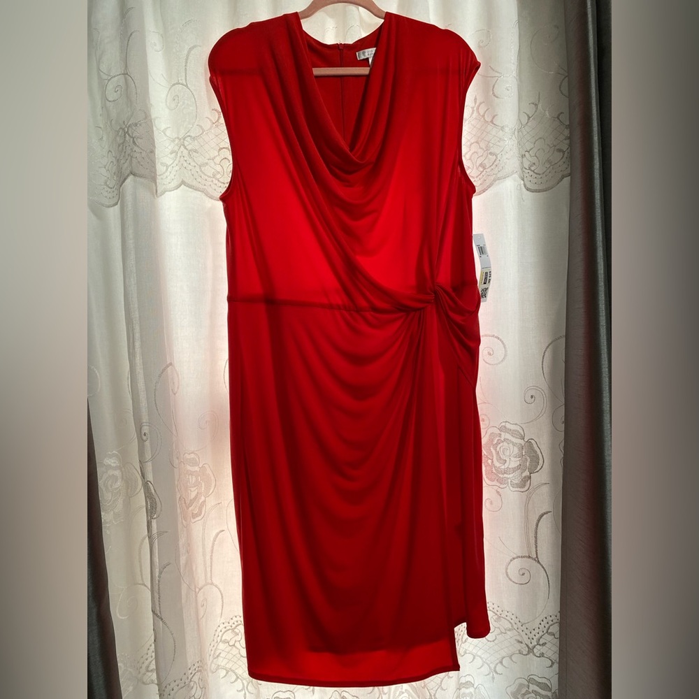 Brand: London Times
Size: 14W, PTP- 19”, Length- 44”
Color: Red-Orange